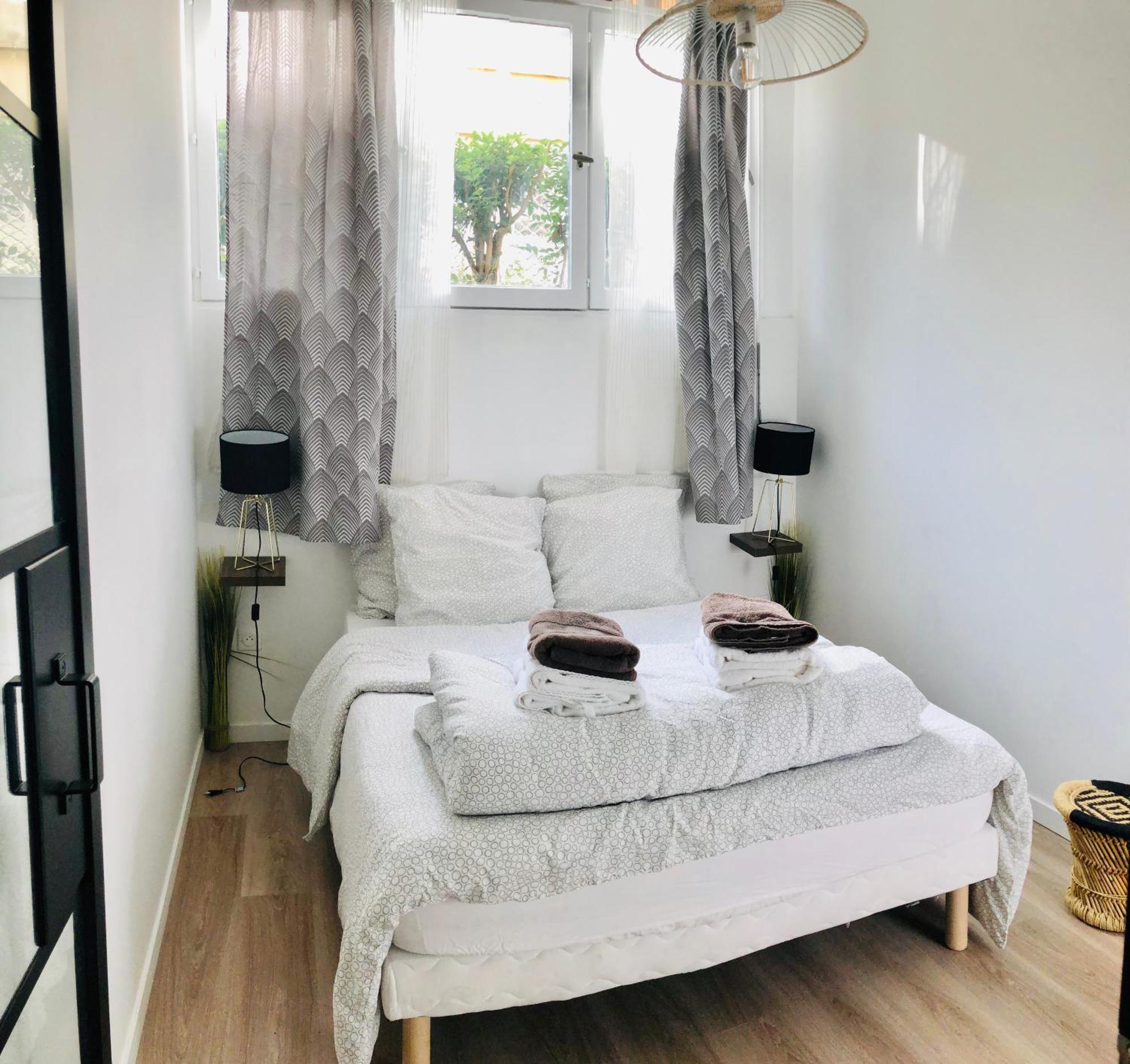 Metro Gambetta Apartment Paris Ngoại thất bức ảnh