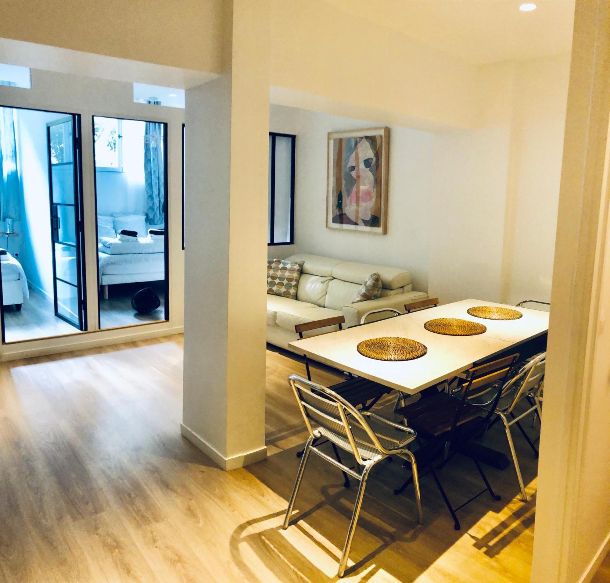 Metro Gambetta Apartment Paris Ngoại thất bức ảnh