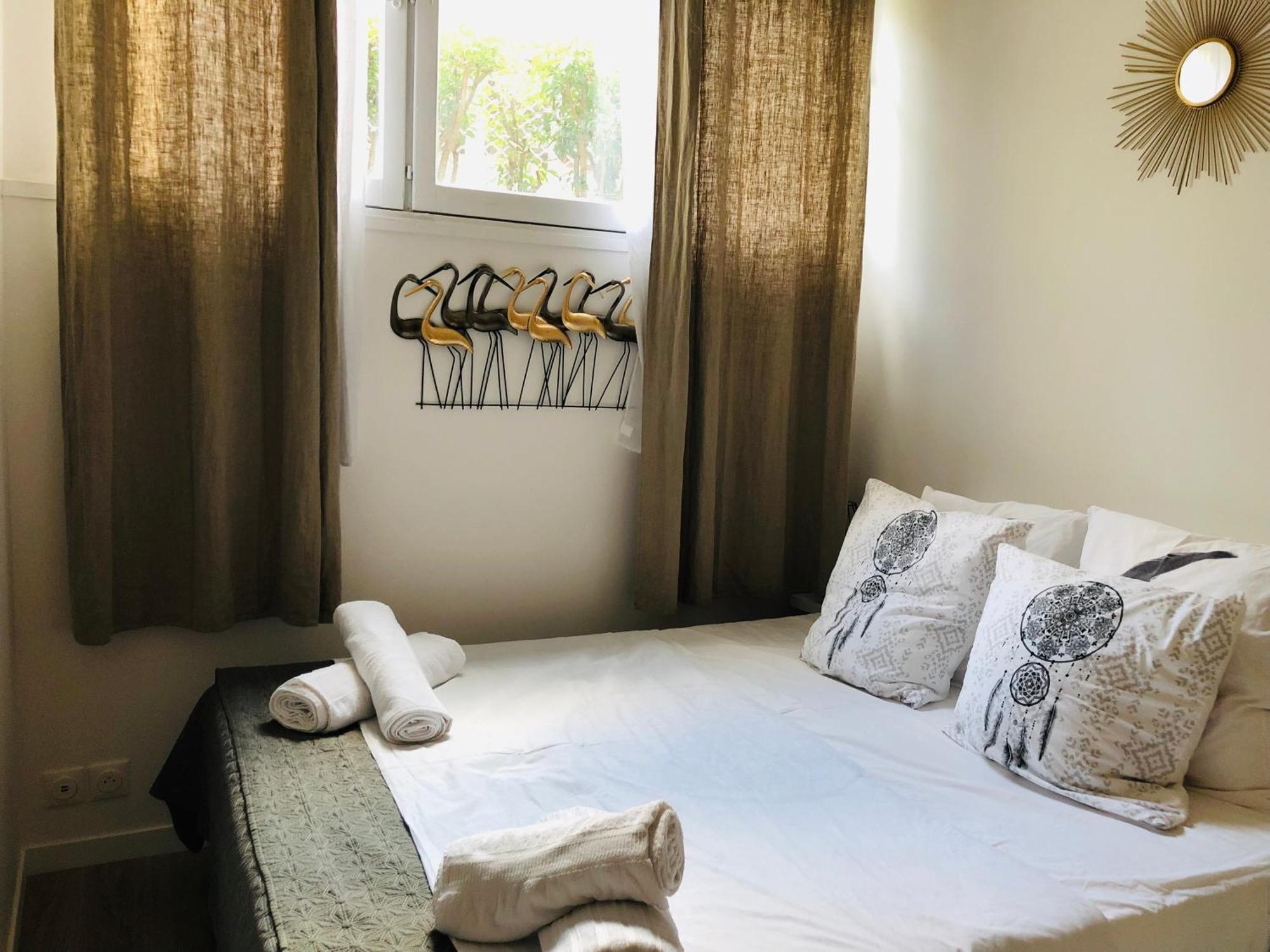Metro Gambetta Apartment Paris Ngoại thất bức ảnh