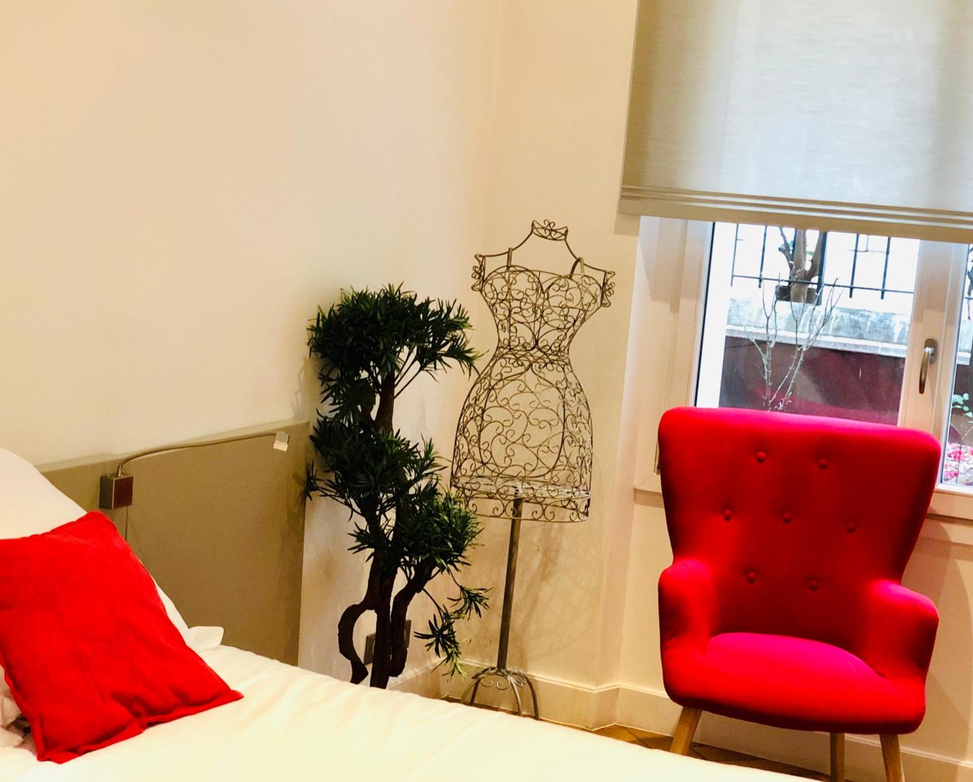 Metro Gambetta Apartment Paris Ngoại thất bức ảnh