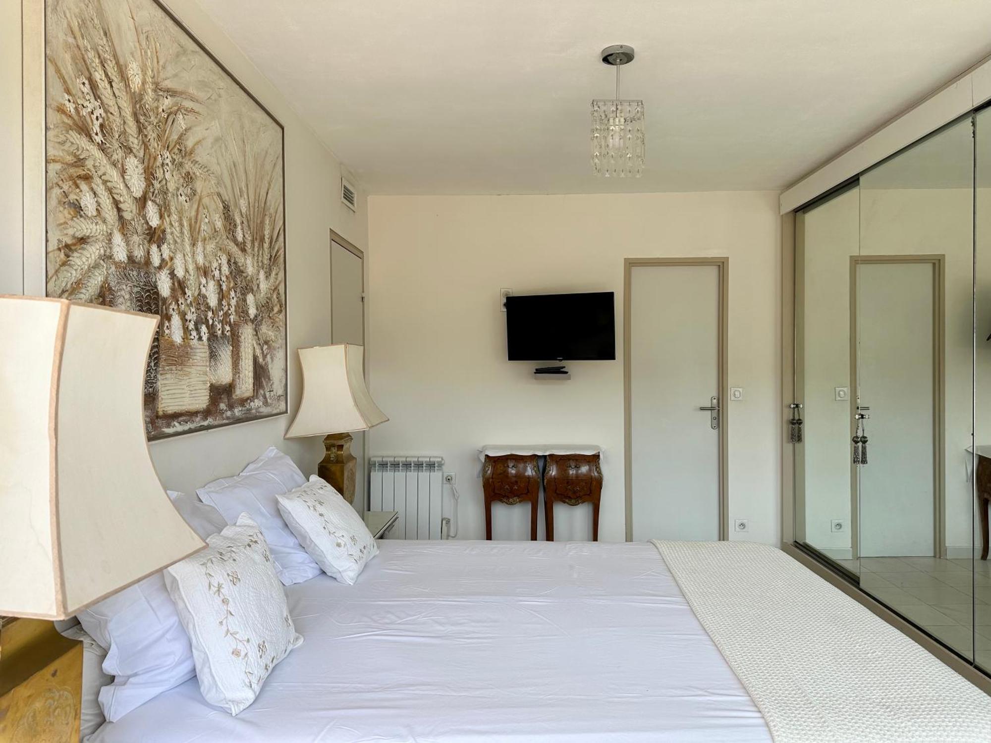 Metro Gambetta Apartment Paris Ngoại thất bức ảnh